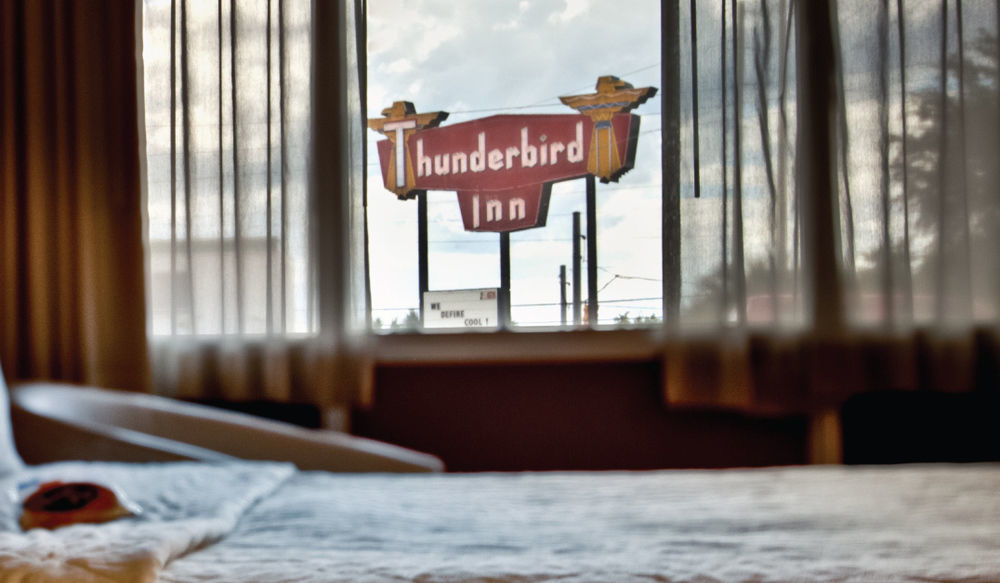 The Thunderbird Inn Savannah Exterior photo